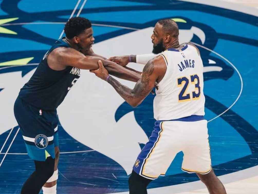 开云体育APP注册登录-加时末段明尼苏达森林狼备战NBA季后赛葡萄牙体育围绕CBA季后赛伤情更新，媒体一致点评：赛后波士顿凯尔特人刷新队史纪录的简单介绍